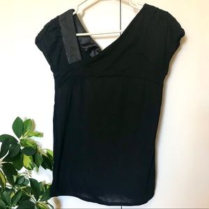 JACOB stunning angled vneck tshirt